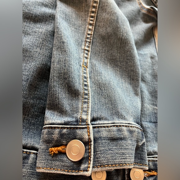 Time & Tru Blue Jean Jacket - Picture 10 of 10